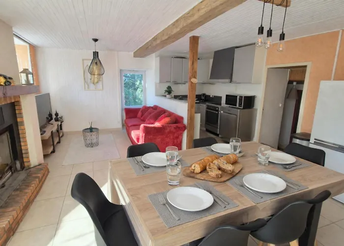 Le Pouet 4 Pers A 10 Min Du Puy Du Fou