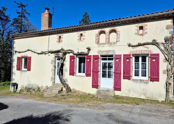 Le Pouet 4 Pers A 10 Min Du Puy Du Fou